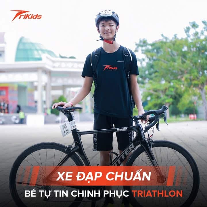 ♀️ Khi cho trẻ tham gia Triathlon, việc chọn một chiếc xe đạp phù hợp là rất quan trọng. Trẻ cần một…
