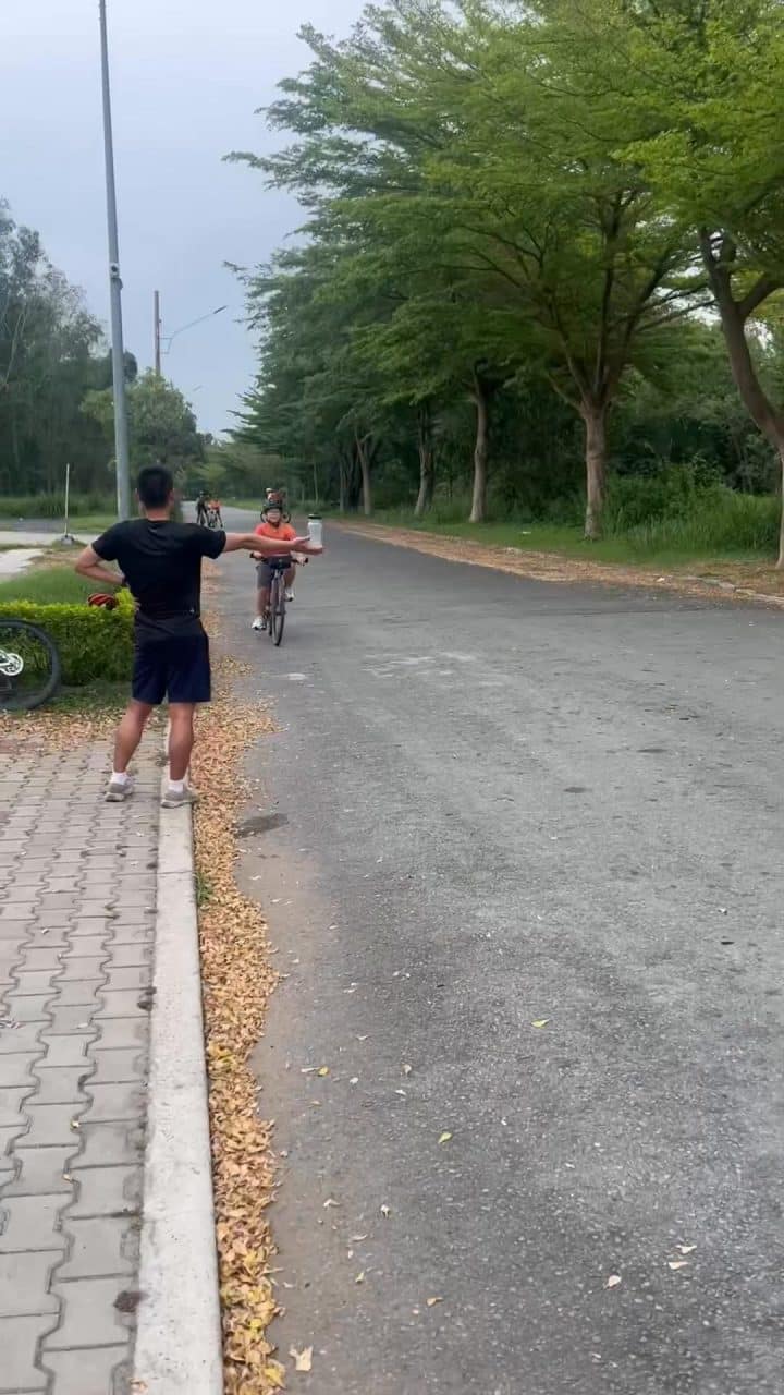Hôm nay tụi con học
