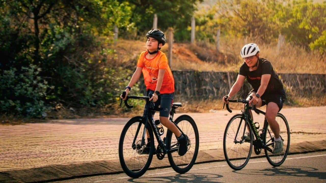 Phát triển thể chất trẻ 3–18 tuổi: lộ trình theo từng giai đoạn