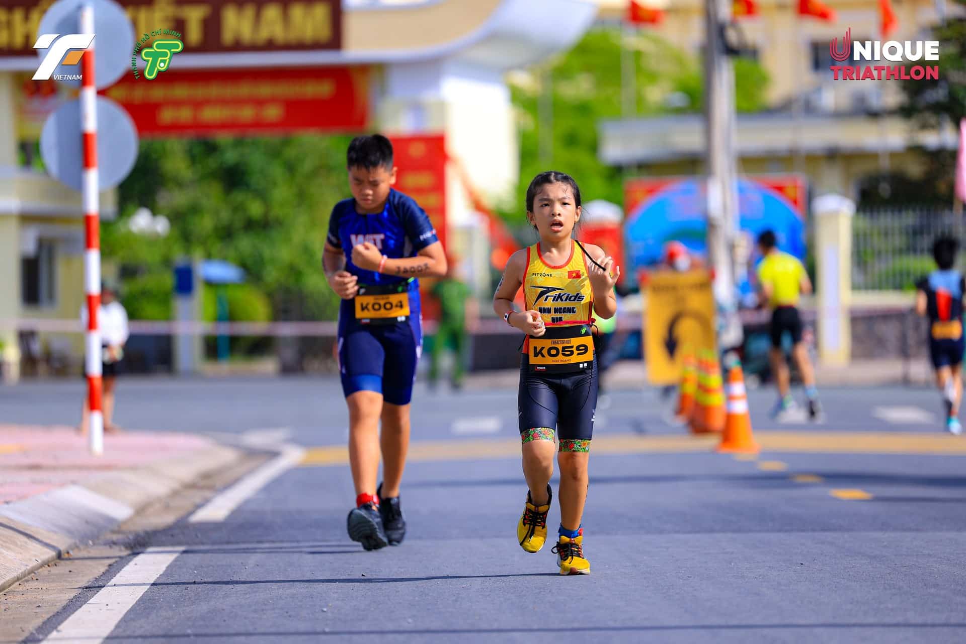 Ảnh tư liệu thực tế học viên TriKids tham gia hoạt động ba môn phối hợp minh họa trẻ trở lại tập thể thao sau khi ốm