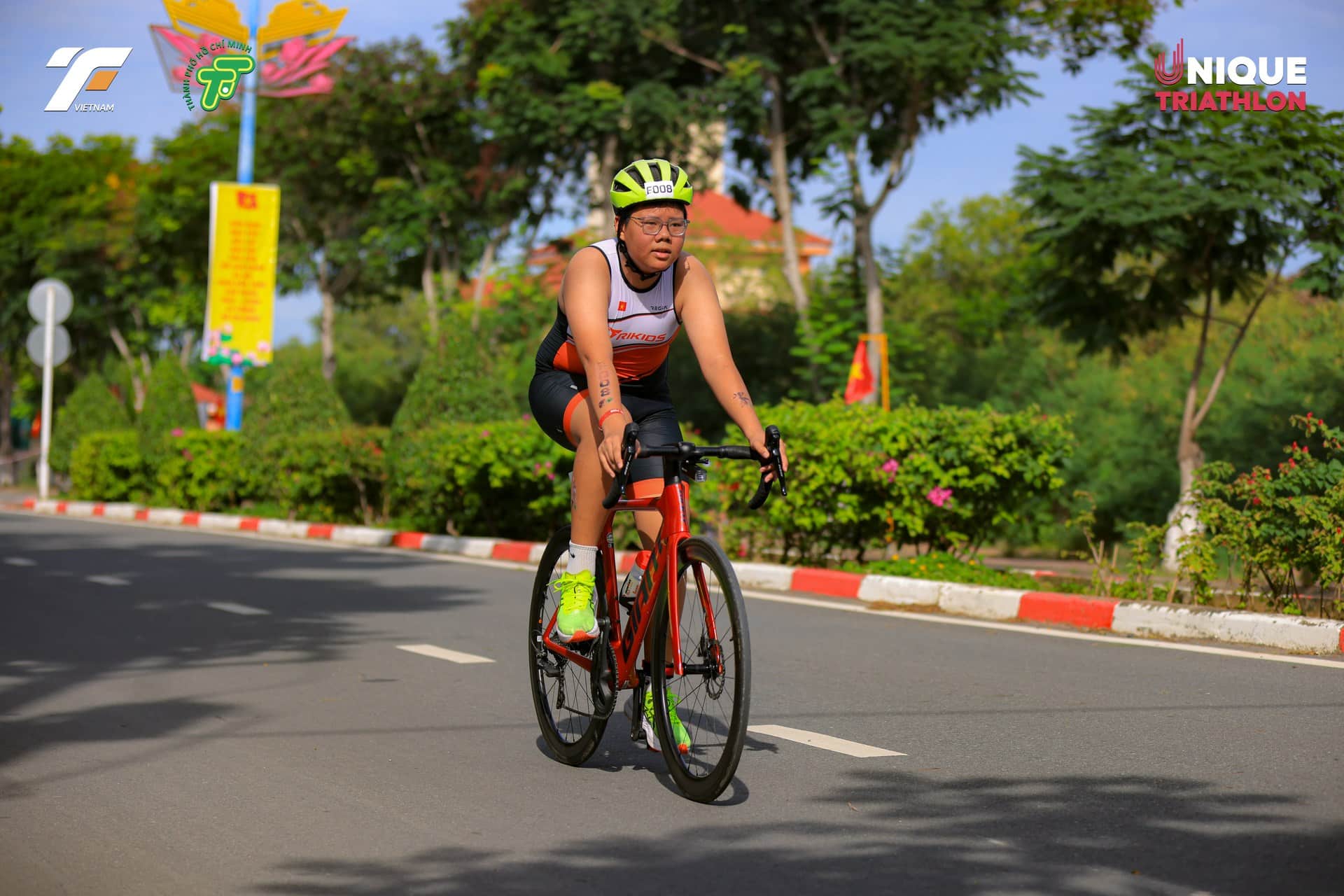Ảnh tư liệu thực tế từ hoạt động thể thao TriKids minh họa chủ đề bike fit xe đạp trẻ em